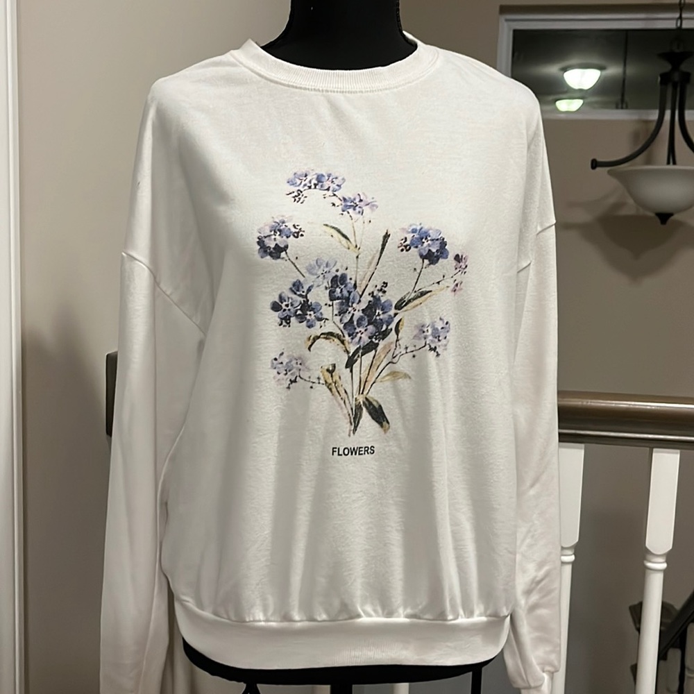 SHEIN, M, white